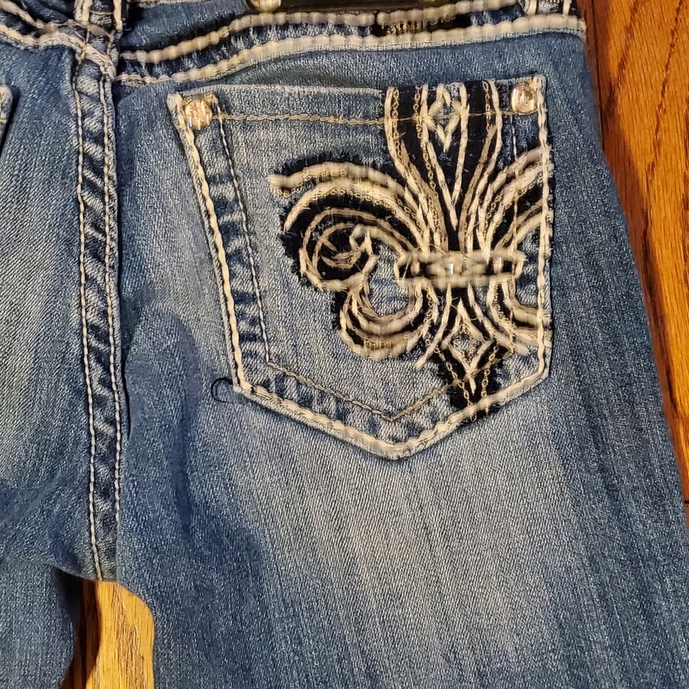 Capris - Picture 2 of 3